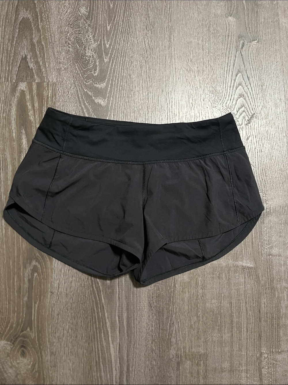 Lululemon Speed Up Short *2.5"
Black (First Release) Size 4 - Picture 2 of 7